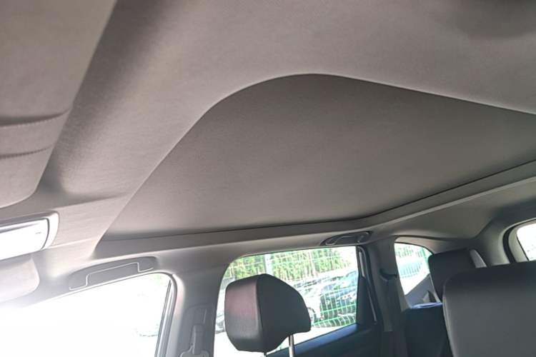 Used Honda CR-V 2019 240TURBO CVT 2WD Fashion Edition China V Headliner