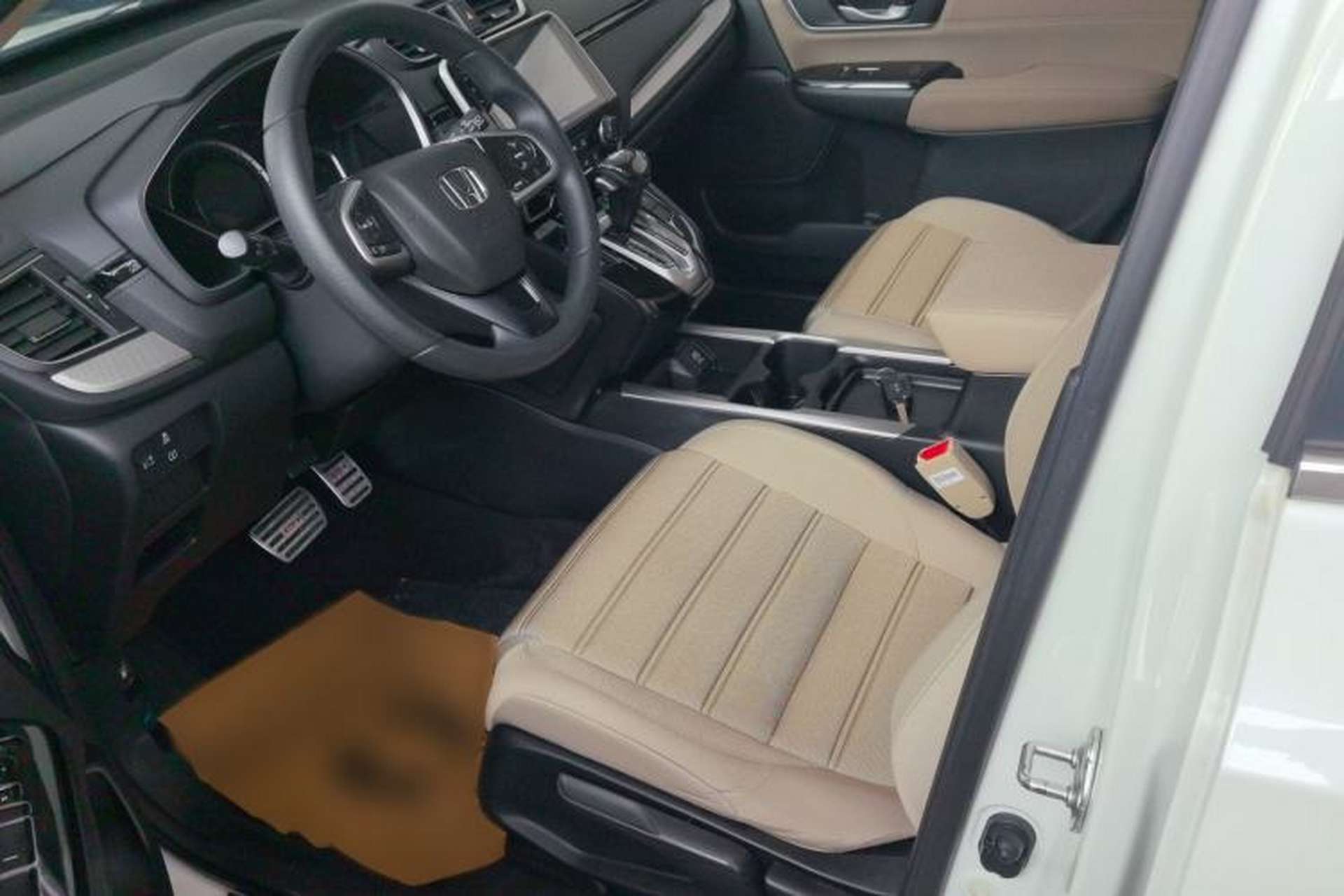 Used Honda CR-V 2019 Brilliant Edition 240TURBO CVT 2WD Comfort Version China VI Emission Standard Interior 1