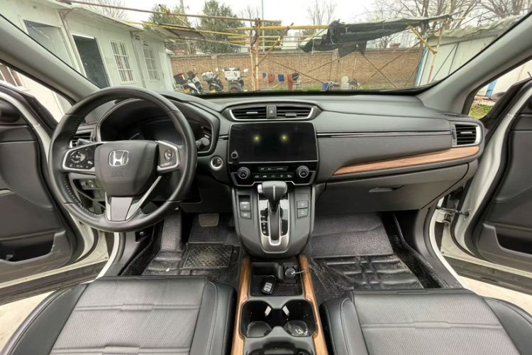 Used Honda CR-V 2019 Brilliant Edition Plus 240TURBO CVT Two-Wheel Drive Fashion Version China VI Emission Standard Interior 1