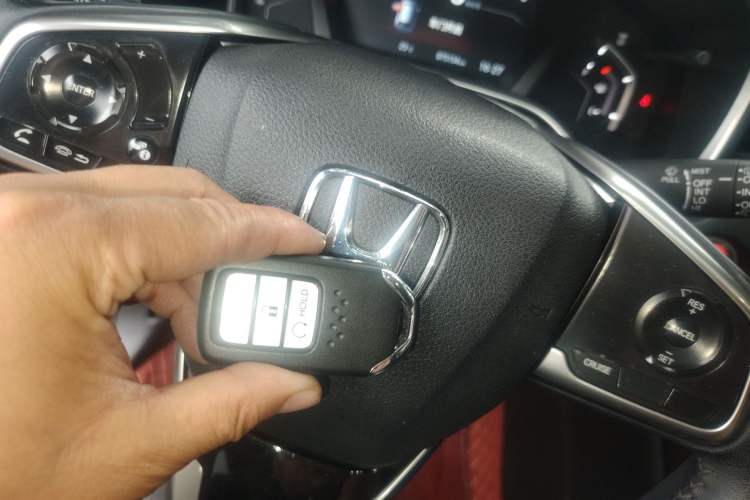 Used Honda CR-V 2019 240TURBO CVT 2WD Fashion Edition China V Interior 1