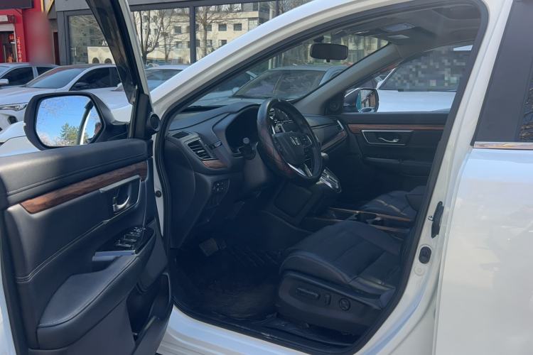 Used Honda CR-V 2019 Brilliant Edition Plus 240TURBO CVT Two-Wheel Drive Fashion Version China VI Emission Standard Interior 1