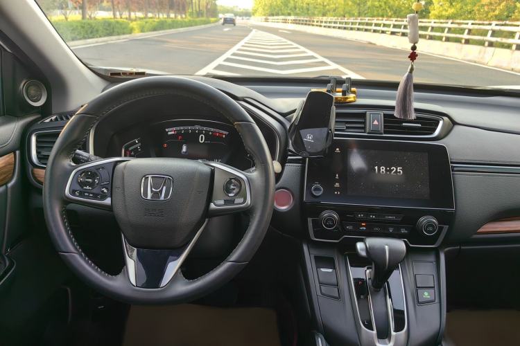 Used Honda CR-V 2019 240TURBO CVT 2WD Fashion Edition China V Interior 11