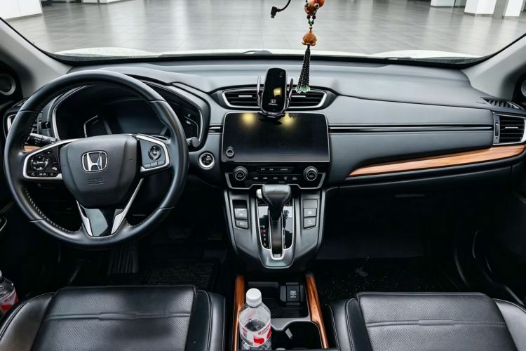 Used Honda CR-V 2019 240TURBO CVT 2WD Fashion Edition China V Interior 2