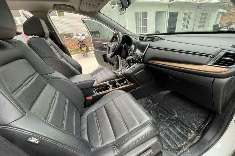 Used Honda CR-V 2019 Brilliant Edition Plus 240TURBO CVT Two-Wheel Drive Fashion Version China VI Emission Standard Interior 3