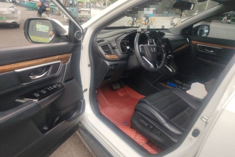 Used Honda CR-V 2019 240TURBO CVT 2WD Fashion Edition China V Interior 3
