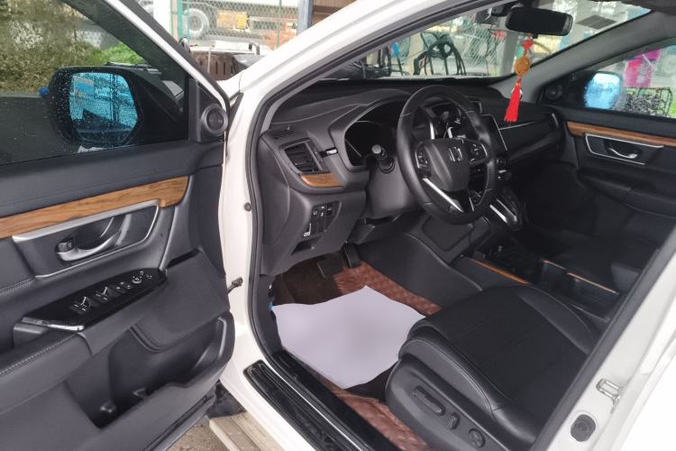 Used Honda CR-V 2019 Brilliant Edition Plus 240TURBO CVT Two-Wheel Drive Fashion Version China VI Emission Standard Interior 3