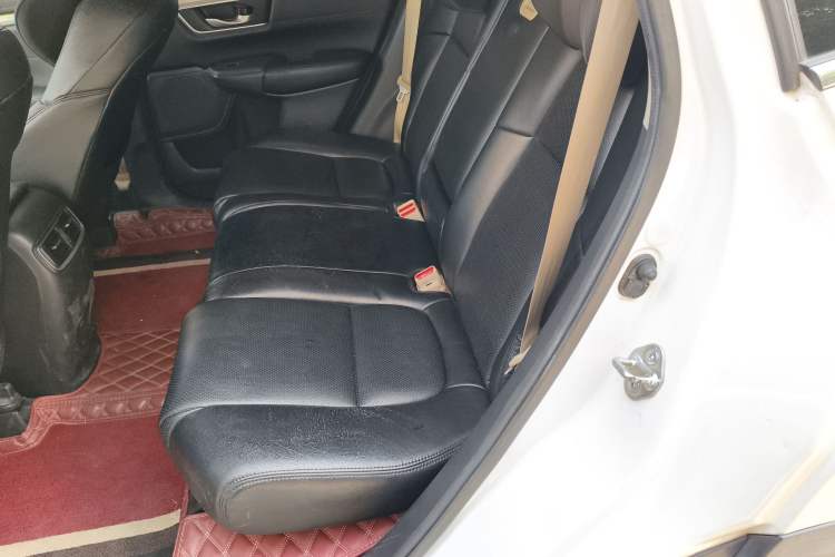 Used Honda CR-V 2019 240TURBO CVT 2WD Comfort Version China V Interior 4
