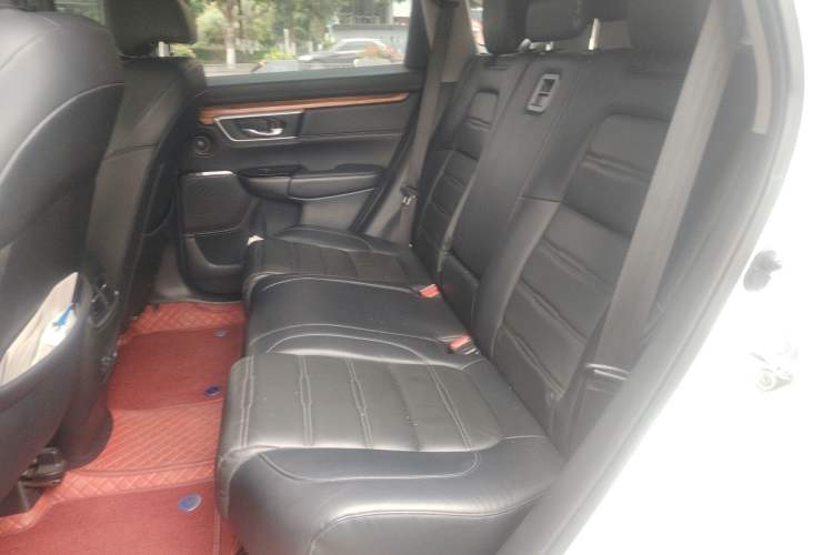 Used Honda CR-V 2019 240TURBO CVT 2WD Fashion Edition China V Interior 4