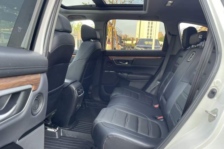 Used Honda CR-V 2019 240TURBO CVT 2WD Fashion Edition China VI Interior 4