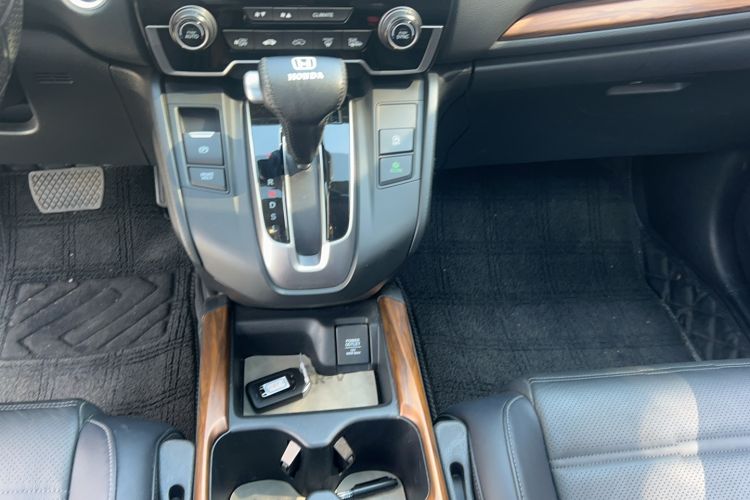 Used Honda CR-V 2019 Brilliant Edition Plus 240TURBO CVT Two-Wheel Drive Fashion Version China VI Emission Standard Interior 6