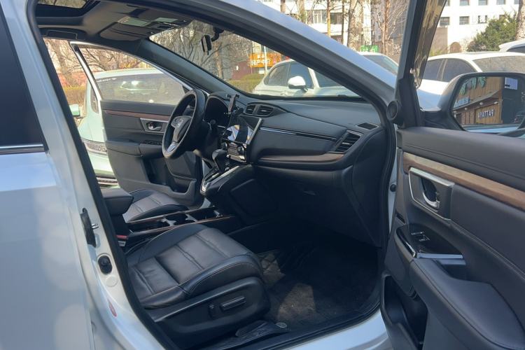Used Honda CR-V 2019 Brilliant Edition Plus 240TURBO CVT Two-Wheel Drive Fashion Version China VI Emission Standard Interior 9