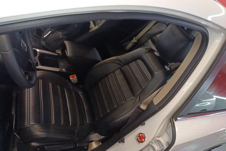 Used Honda CR-V 2019 240TURBO CVT 2WD Comfort Version China VI Emission Standard Left Front Seat