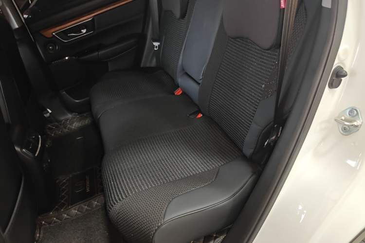 Used Honda CR-V 2019 240TURBO CVT 2WD Fashion Edition China V Left Rear Seat