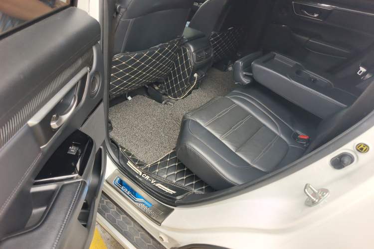 Used Honda CR-V 2019 240TURBO CVT 2WD Fashion Edition China V Left Rear Seat