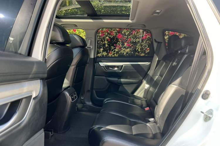 Used Honda CR-V 2019 240TURBO CVT 2WD Urban Edition China V Emission Standard Left Rear Seat