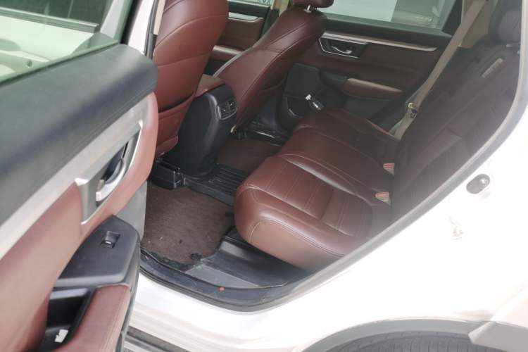 Used Honda CR-V 2019 Brilliant Edition 240TURBO CVT 2WD Comfort Version China VI Emission Standard Left Rear Seat