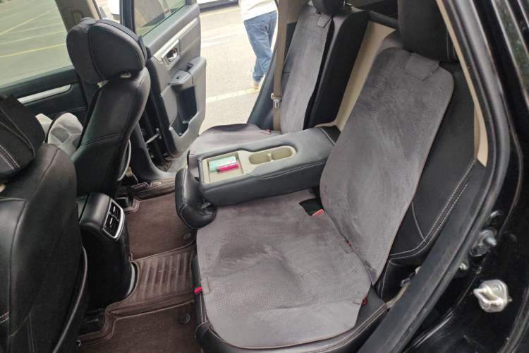 Used Honda CR-V 2019 Brilliant Edition 240TURBO CVT 2WD Comfort Version China VI Emission Standard Left Rear Seat