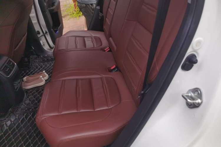 Used Honda CR-V 2019 Rui Hybrid 2.0L 2WD Pure Drive Version China V Emission Standard Left Rear Seat