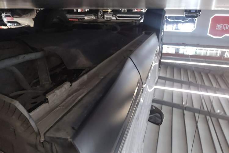 Used Honda CR-V 2019 Brilliant Edition 240TURBO CVT 2WD Comfort Version China VI Emission Standard Left Side Sill