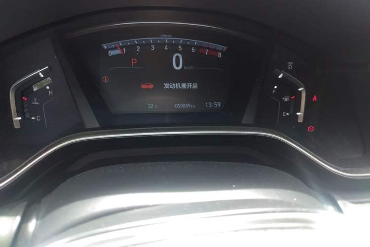 Used Honda CR-V 2019 240TURBO CVT 2WD Fashion Edition China VI Odometer Close Up