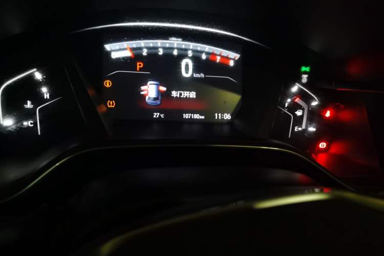 Used Honda CR-V 2019 240TURBO CVT 2WD Fashion Edition China V Odometer Close Up