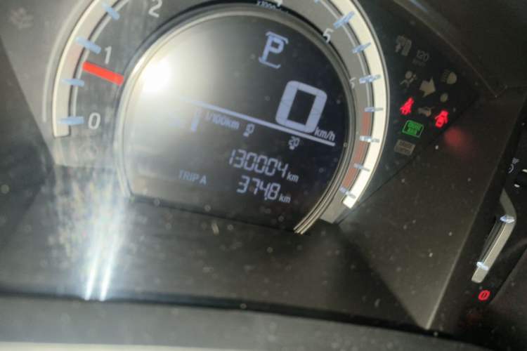 Used Honda CR-V 2019 240TURBO CVT 2WD Comfort Version China VI Emission Standard Odometer Close Up