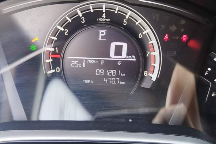 Used Honda CR-V 2019 240TURBO CVT 2WD Urban Edition China V Emission Standard Odometer Close Up