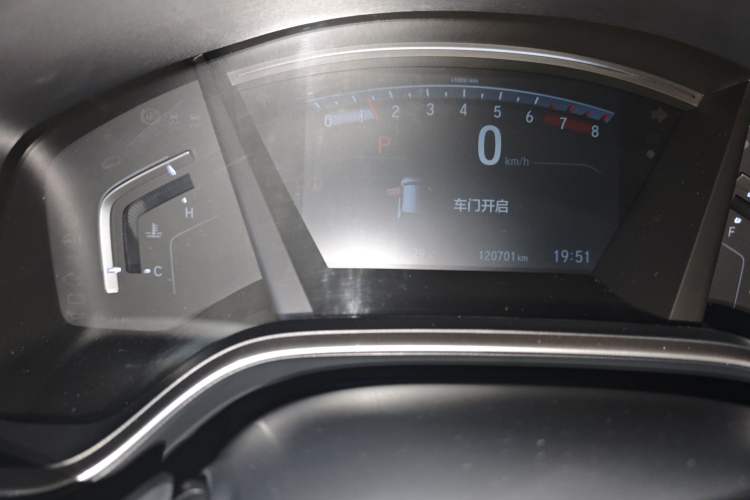 Used Honda CR-V 2019 240TURBO CVT 2WD Fashion Edition China VI Odometer Close Up