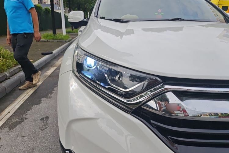 Used Honda CR-V 2019 Brilliant Edition Plus 240TURBO CVT Two-Wheel Drive Fashion Version China VI Emission Standard Right Front Headlight