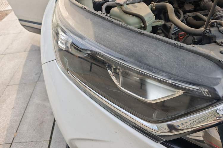 Used Honda CR-V 2019 240TURBO CVT 2WD Fashion Edition China V Right Front Headlight