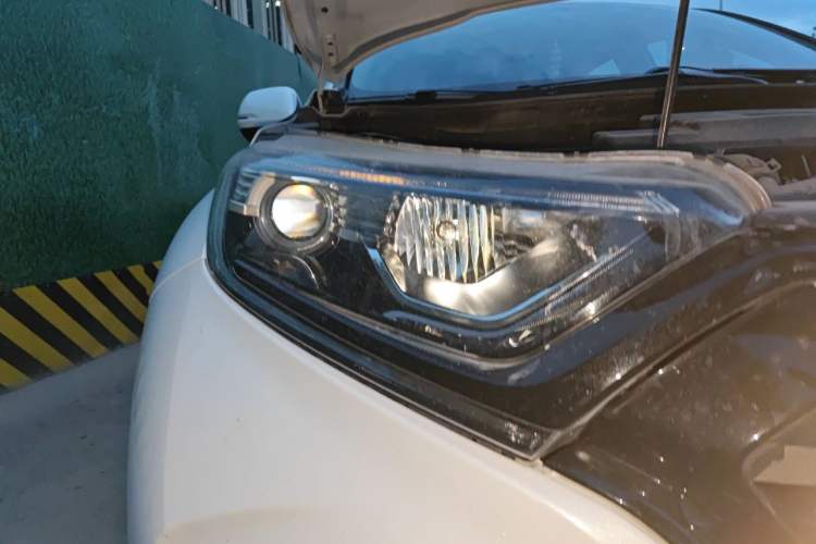 Used Honda CR-V 2019 240TURBO CVT 2WD Comfort Version China VI Emission Standard Right Front Headlight