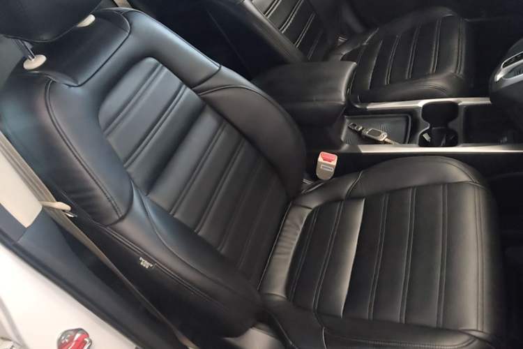 Used Honda CR-V 2019 Brilliant Edition 240TURBO CVT 2WD Comfort Version China VI Emission Standard Right Front Seat