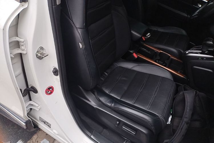 Used Honda CR-V 2019 240TURBO CVT 2WD Fashion Edition China V Right Front Seat