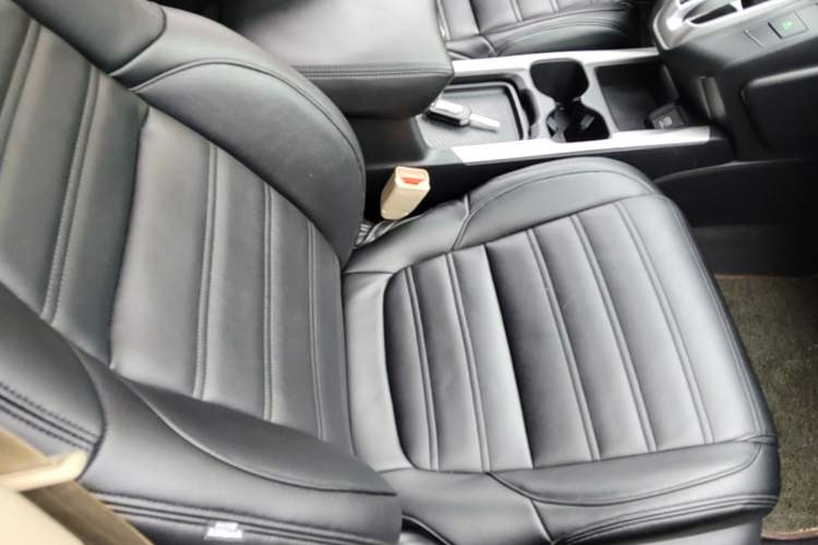 Used Honda CR-V 2019 240TURBO CVT 2WD Comfort Version China V Right Front Seat
