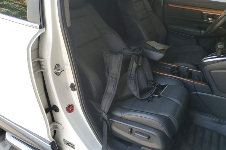 Used Honda CR-V 2019 Brilliant Edition Plus 240TURBO CVT Two-Wheel Drive Fashion Version China VI Emission Standard Right Front Seat