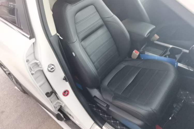 Used Honda CR-V 2019 240TURBO CVT 2WD Comfort Version China V Right Front Seat
