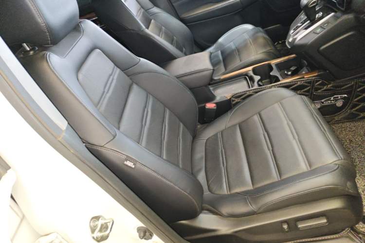 Used Honda CR-V 2019 240TURBO CVT 2WD Fashion Edition China V Right Front Seat