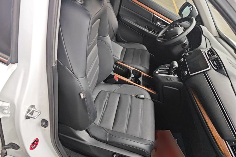 Used Honda CR-V 2019 240TURBO CVT 2WD Fashion Edition China V Right Front Seat