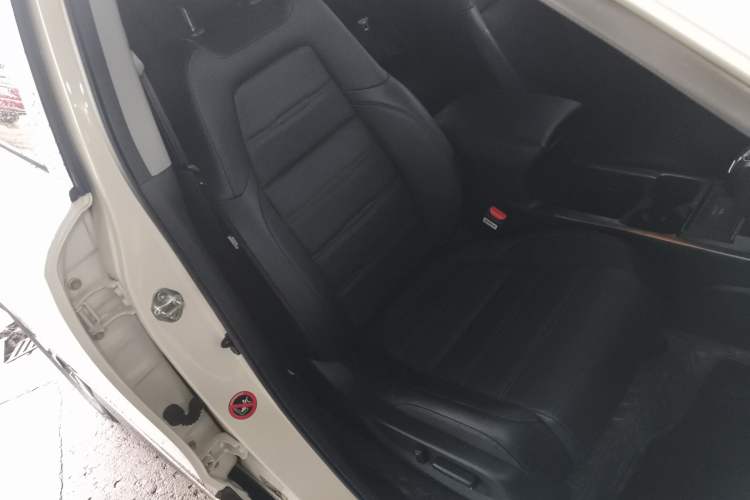 Used Honda CR-V 2019 Brilliant Edition Plus 240TURBO CVT Two-Wheel Drive Fashion Version China VI Emission Standard Right Front Seat
