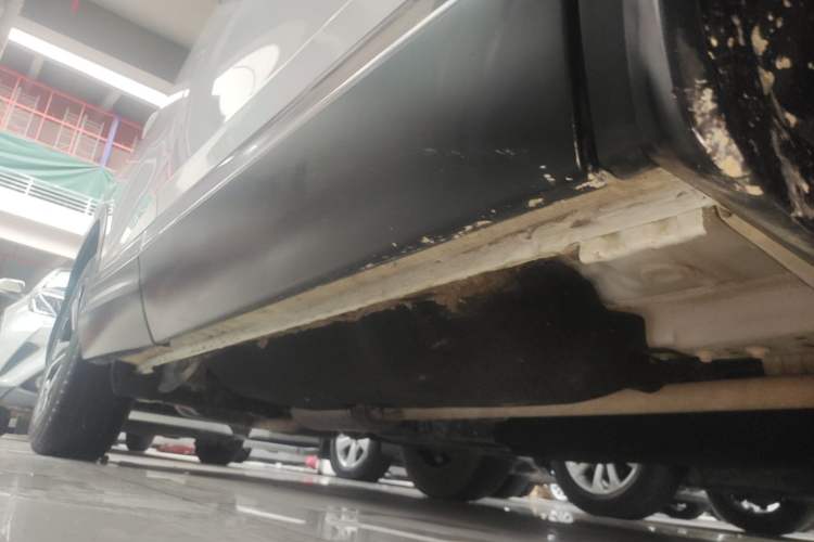 Used Honda CR-V 2019 240TURBO CVT 2WD Fashion Edition China V Right Side Sill