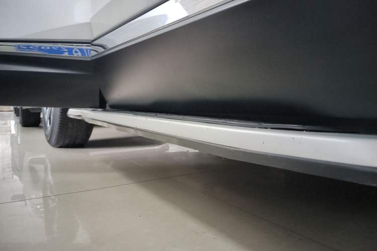 Used Honda CR-V 2019 240TURBO CVT 2WD Fashion Edition China V Right Side Sill