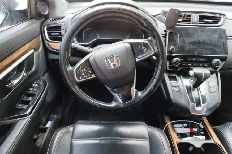 Used Honda CR-V 2019 240TURBO CVT 2WD Fashion Edition China V Steering Wheel