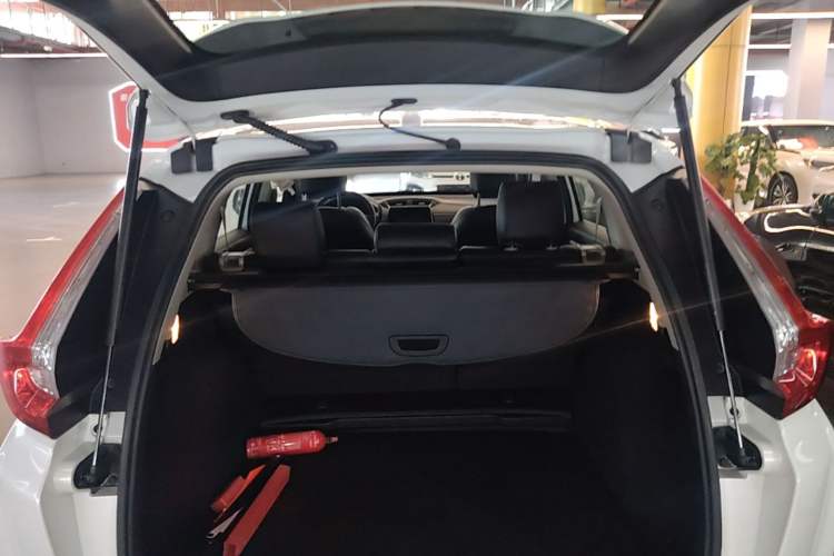 Used Honda CR-V 2019 Brilliant Edition 240TURBO CVT 2WD Comfort Version China VI Emission Standard Trunk