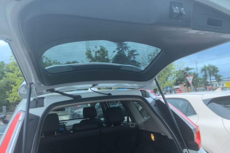 Used Honda CR-V 2019 Brilliant Edition 240TURBO CVT 2WD Comfort Version China VI Emission Standard Trunk