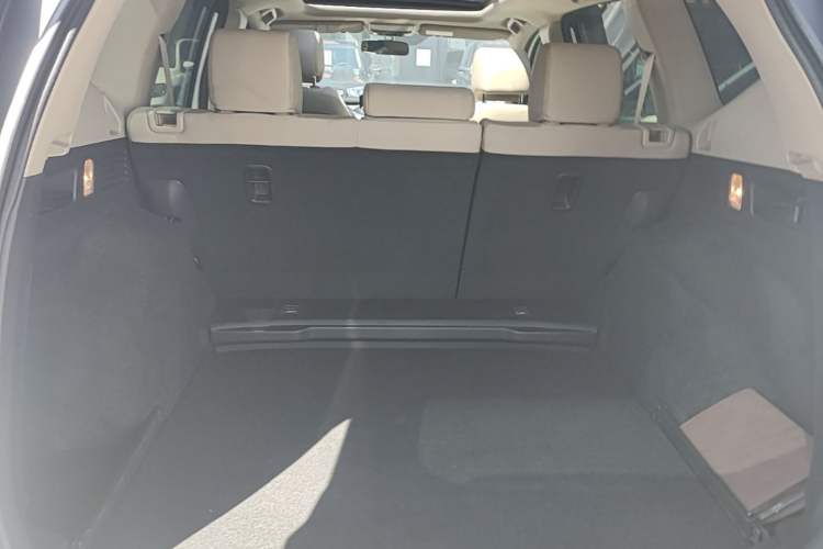 Used Honda CR-V 2019 Brilliant Edition 240TURBO CVT 2WD Comfort Version China VI Emission Standard Trunk