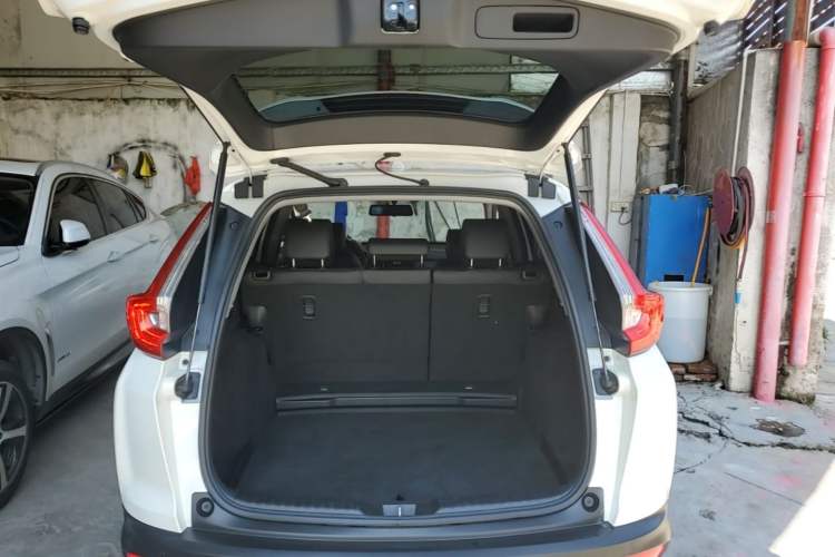 Used Honda CR-V 2019 Brilliant Edition Plus 240TURBO CVT Two-Wheel Drive Fashion Version China VI Emission Standard Trunk