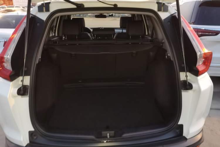 Used Honda CR-V 2019 240TURBO CVT 2WD Fashion Edition China VI Trunk