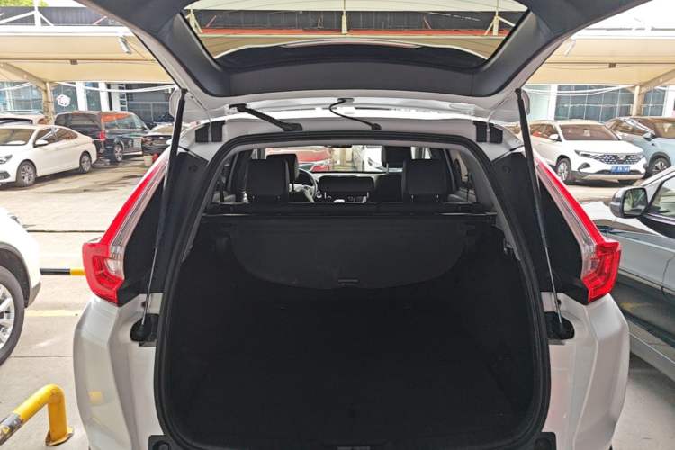 Used Honda CR-V 2019 240TURBO CVT 2WD Fashion Edition China V Trunk