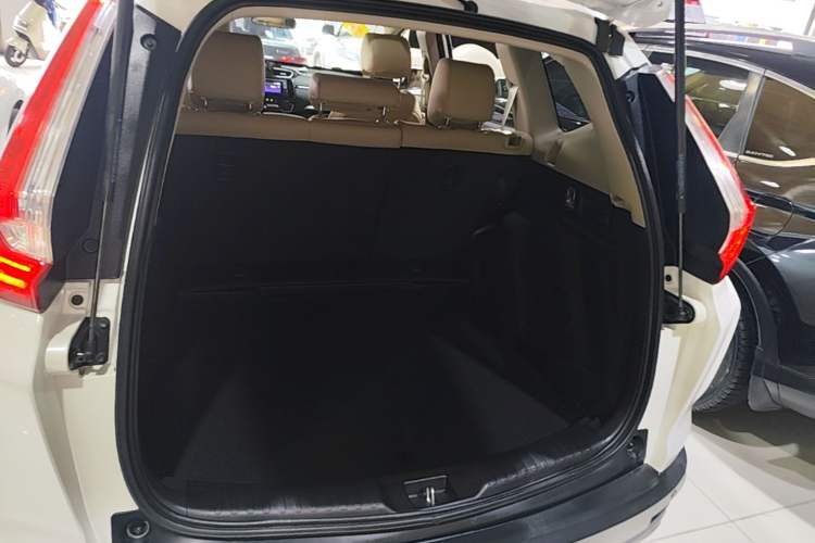 Used Honda CR-V 2019 240TURBO CVT 2WD Comfort Version China VI Emission Standard Trunk