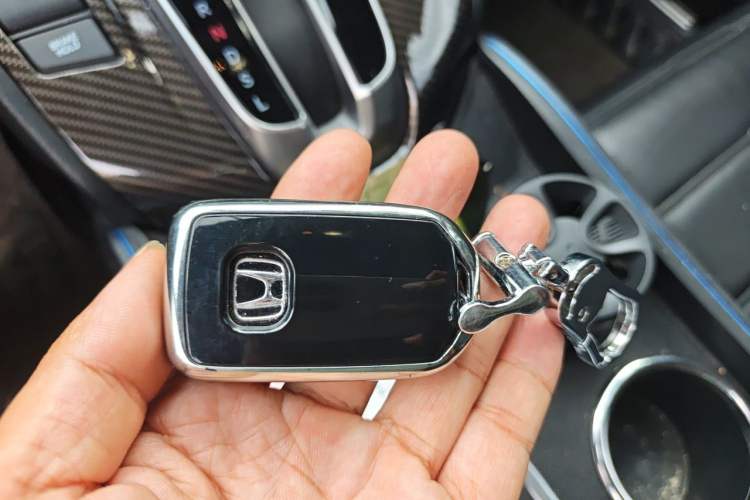 Used Honda CR-V 2019 Brilliant Edition Plus 240TURBO CVT Two-Wheel Drive Fashion Version China VI Emission Standard Vehicle Key